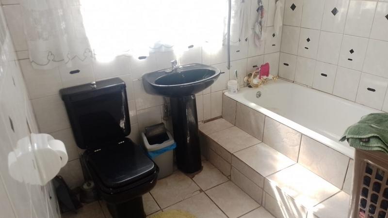 3 Bedroom Property for Sale in Toekomsrus Gauteng