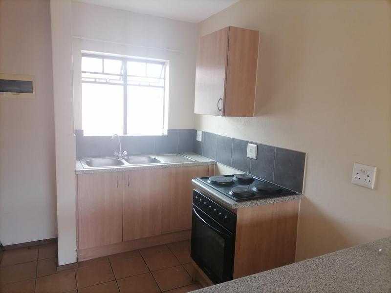 To Let 2 Bedroom Property for Rent in Rooihuiskraal North Gauteng