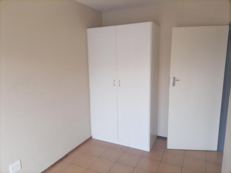 To Let 2 Bedroom Property for Rent in Rooihuiskraal North Gauteng