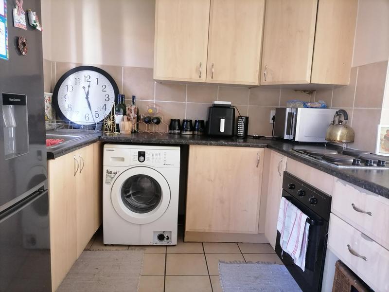 2 Bedroom Property for Sale in Erand Gardens Gauteng