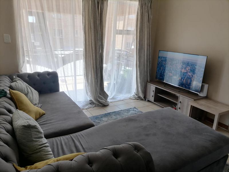 2 Bedroom Property for Sale in Erand Gardens Gauteng