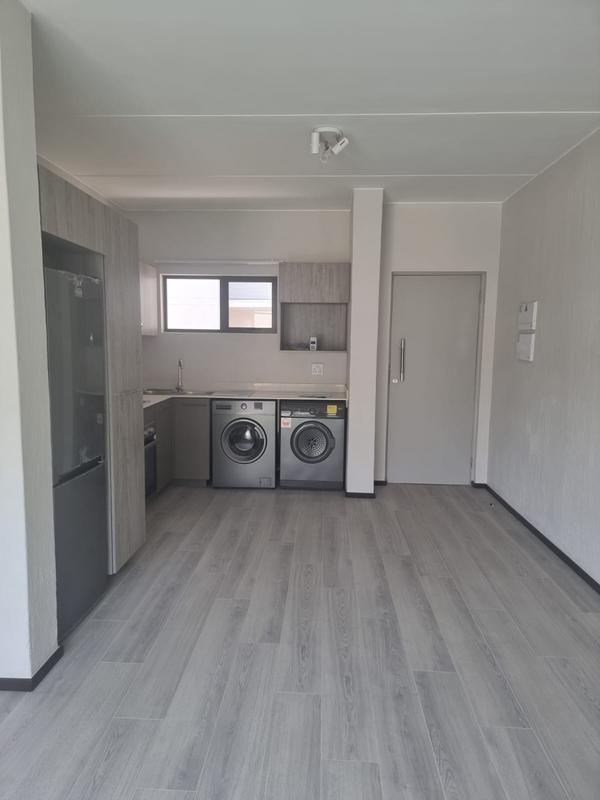 To Let 2 Bedroom Property for Rent in Fourways Gauteng