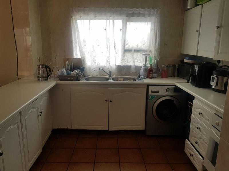 To Let 2 Bedroom Property for Rent in Bryanston Gauteng