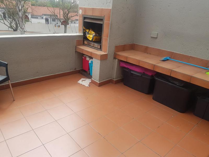 To Let 2 Bedroom Property for Rent in Bryanston Gauteng