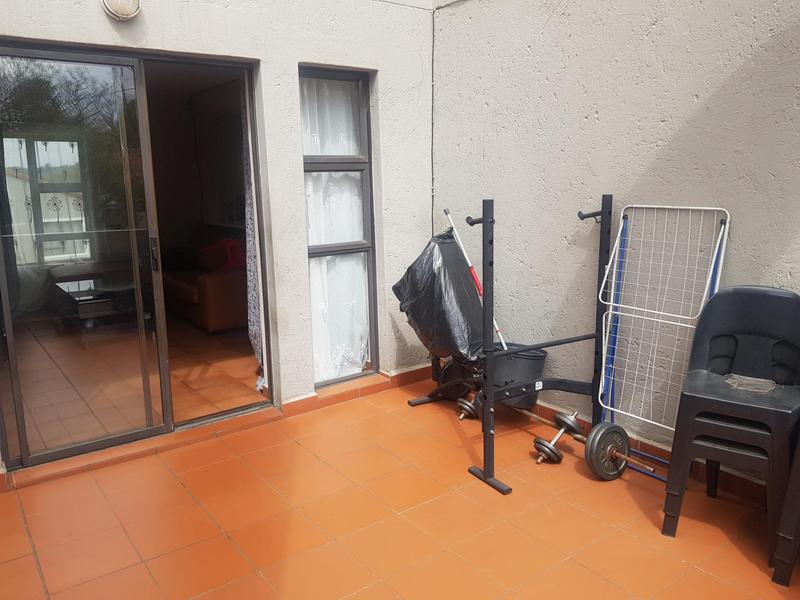 To Let 2 Bedroom Property for Rent in Bryanston Gauteng