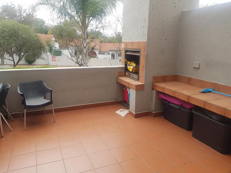 To Let 2 Bedroom Property for Rent in Bryanston Gauteng