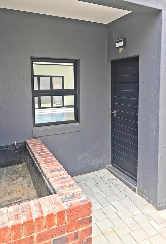 To Let 3 Bedroom Property for Rent in Sandown Gauteng