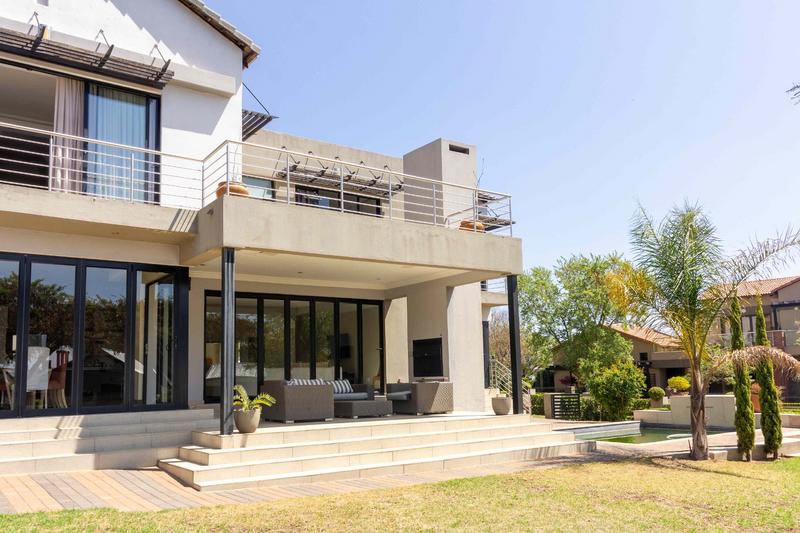 5 Bedroom Property for Sale in Copperleaf Estate Gauteng