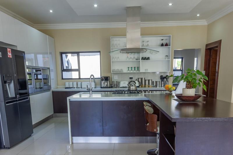 5 Bedroom Property for Sale in Copperleaf Estate Gauteng