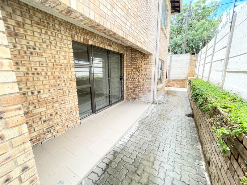 To Let 2 Bedroom Property for Rent in Wendywood Gauteng