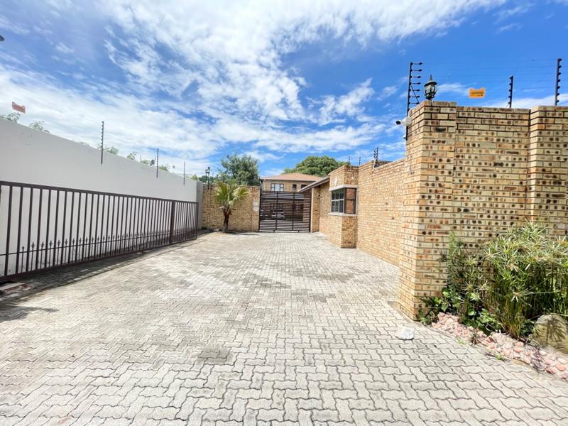 To Let 2 Bedroom Property for Rent in Wendywood Gauteng