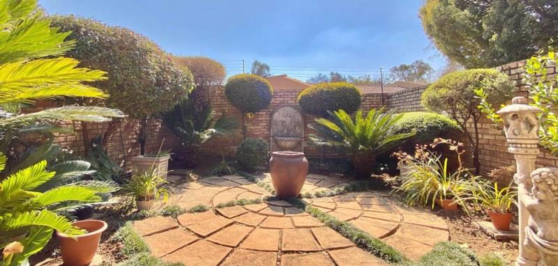 4 Bedroom Property for Sale in Woodmead Gauteng