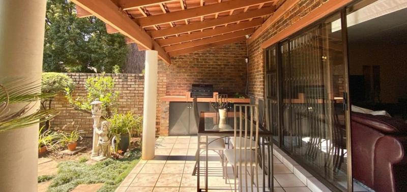 4 Bedroom Property for Sale in Woodmead Gauteng