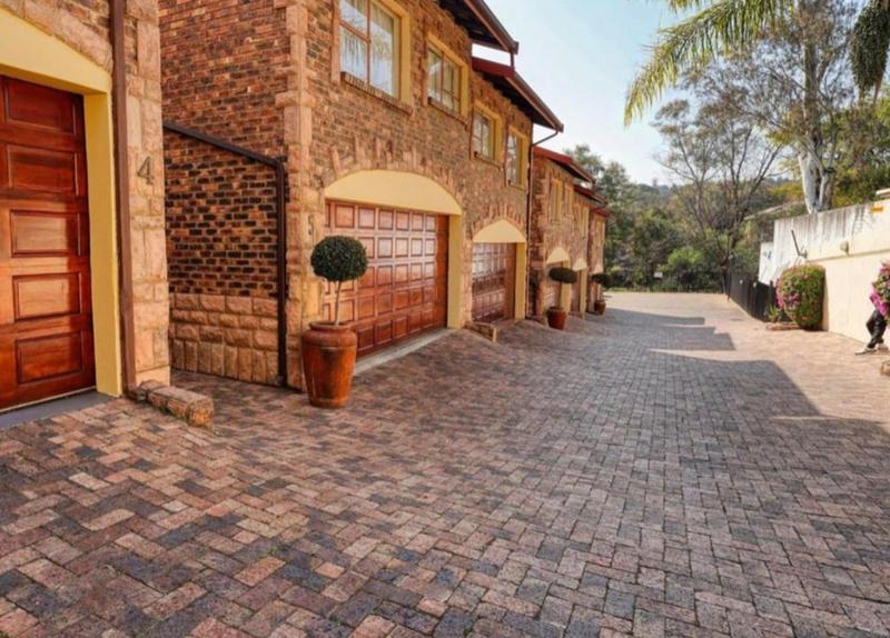 4 Bedroom Property for Sale in Woodmead Gauteng