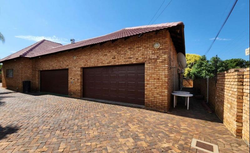 3 Bedroom Property for Sale in Ninapark Gauteng