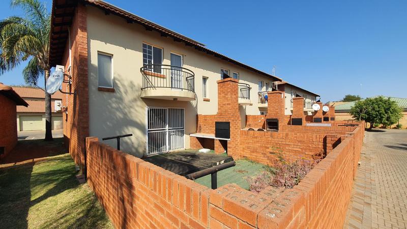 2 Bedroom Property for Sale in Montana Gauteng