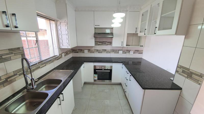 2 Bedroom Property for Sale in Montana Gauteng