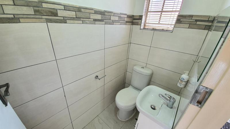 2 Bedroom Property for Sale in Montana Gauteng