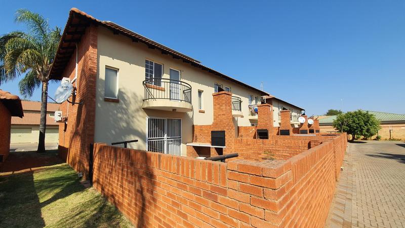 2 Bedroom Property for Sale in Montana Gauteng