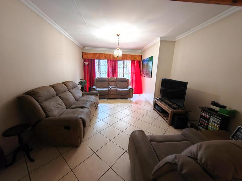 4 Bedroom Property for Sale in Sinoville Gauteng