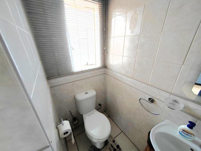 4 Bedroom Property for Sale in Sinoville Gauteng