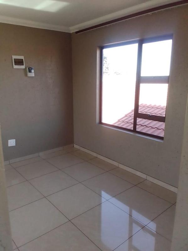 To Let 2 Bedroom Property for Rent in Dawn Park Gauteng