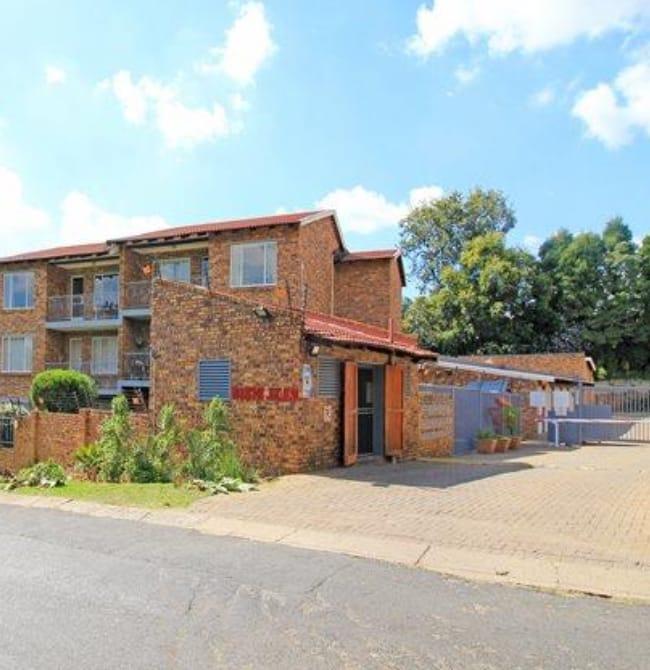 2 Bedroom Property for Sale in Robindale Gauteng