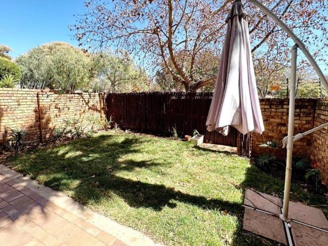 2 Bedroom Property for Sale in Robindale Gauteng