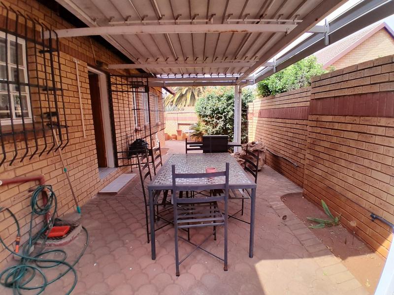 3 Bedroom Property for Sale in Clubview Gauteng