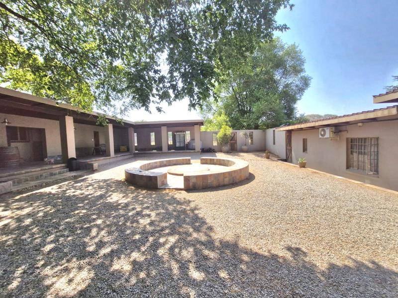 8 Bedroom Property for Sale in Raslouw A H Gauteng