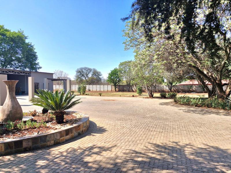 8 Bedroom Property for Sale in Raslouw A H Gauteng