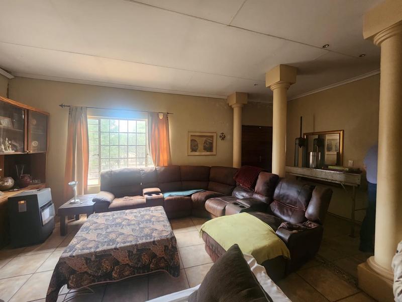 To Let 4 Bedroom Property for Rent in Elandsvlei Gauteng