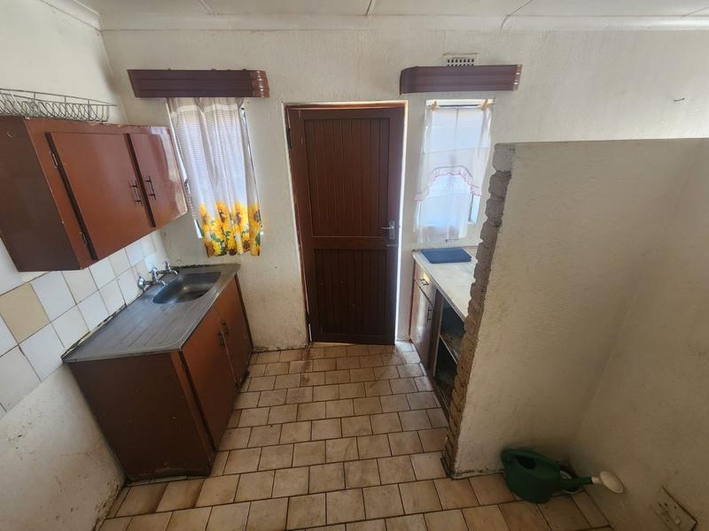 2 Bedroom Property for Sale in Mohlakeng Gauteng