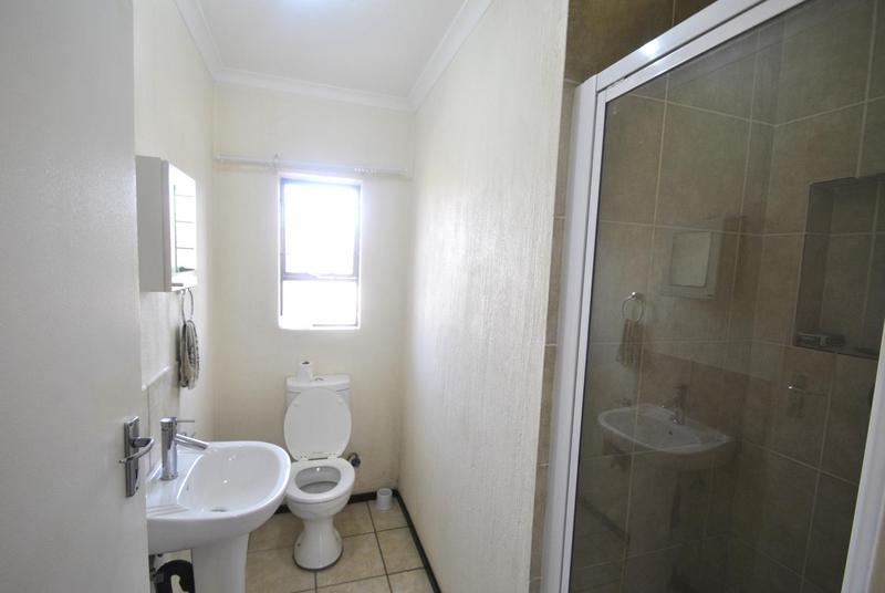 3 Bedroom Property for Sale in Dawn Park Gauteng