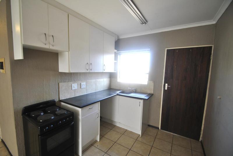 2 Bedroom Property for Sale in Dawn Park Gauteng