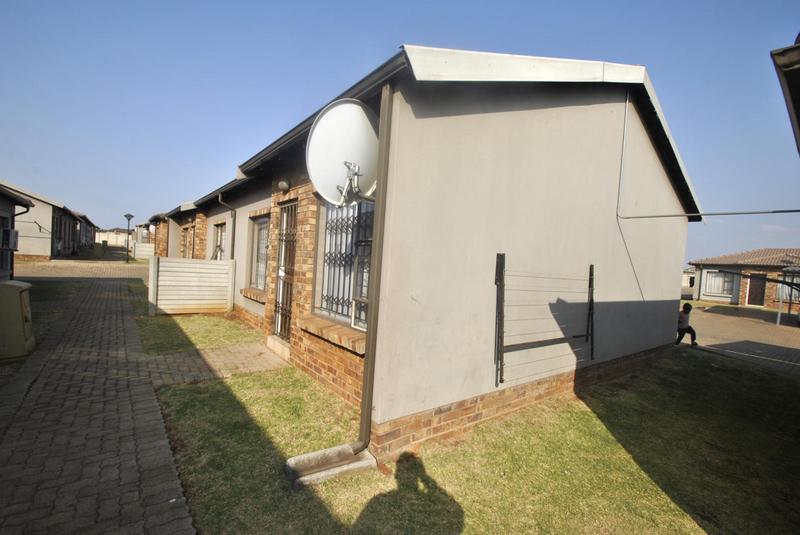 2 Bedroom Property for Sale in Dawn Park Gauteng