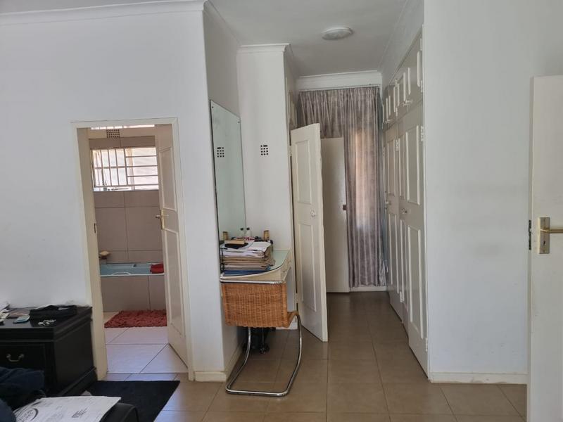 4 Bedroom Property for Sale in Observatory Gauteng