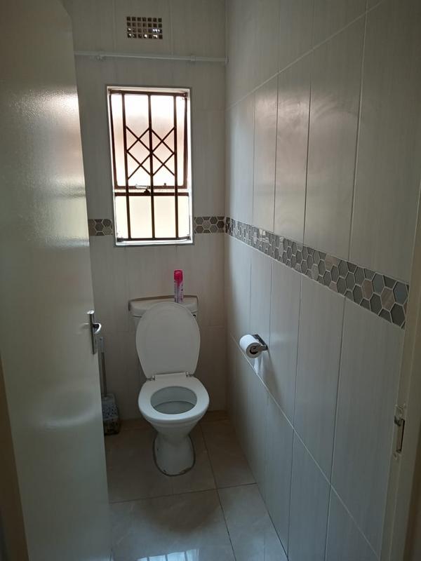 3 Bedroom Property for Sale in Clayville Gauteng