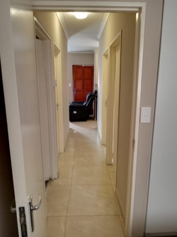 3 Bedroom Property for Sale in Clayville Gauteng