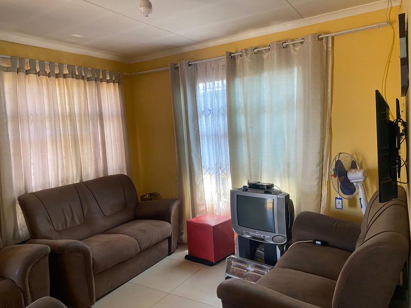 2 Bedroom Property for Sale in Braamfischerville Gauteng