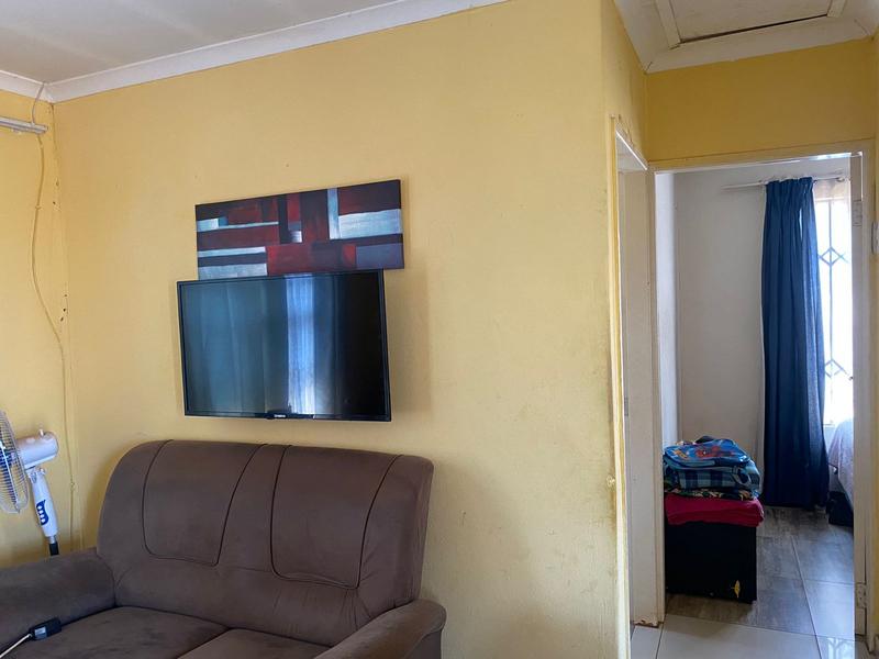 2 Bedroom Property for Sale in Braamfischerville Gauteng