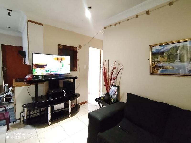 2 Bedroom Property for Sale in Corlett Gardens Gauteng