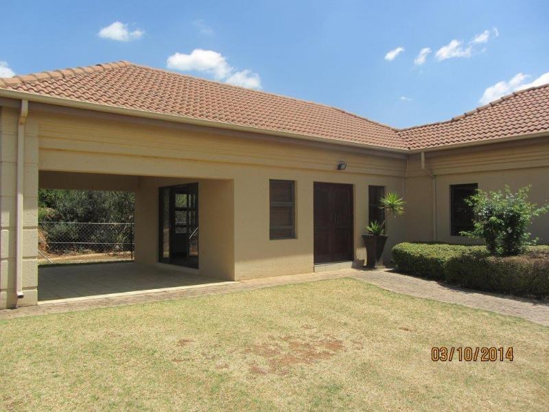 To Let 2 Bedroom Property for Rent in Cornwall Hill Gauteng