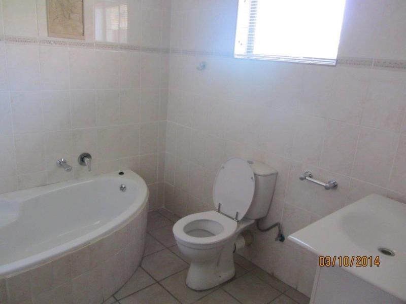 To Let 2 Bedroom Property for Rent in Cornwall Hill Gauteng