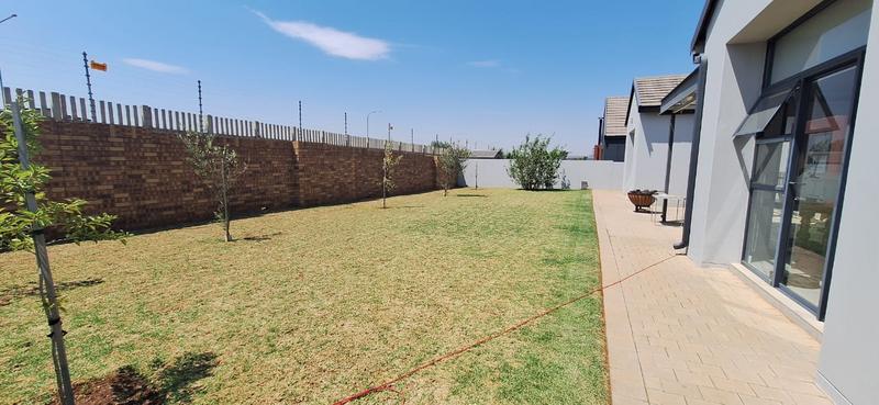 3 Bedroom Property for Sale in Midstream Meadows Gauteng