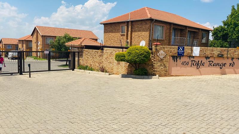 2 Bedroom Property for Sale in Towerby Gauteng