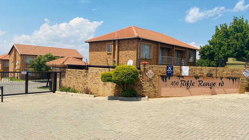 2 Bedroom Property for Sale in Towerby Gauteng