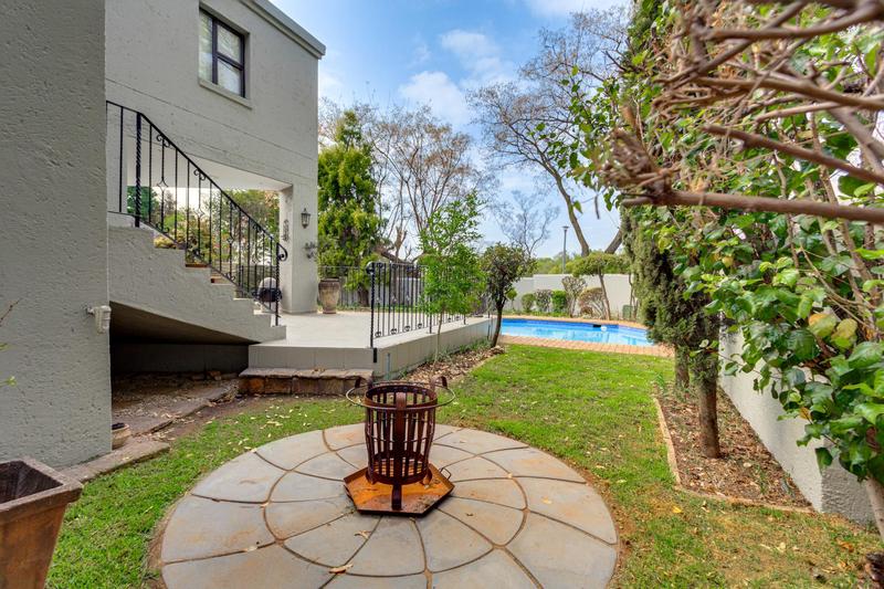 4 Bedroom Property for Sale in Fourways Gardens Gauteng