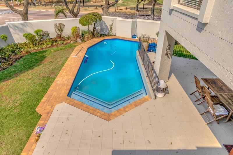 4 Bedroom Property for Sale in Fourways Gardens Gauteng