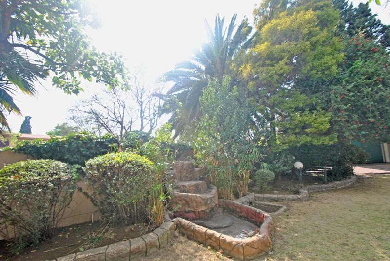 5 Bedroom Property for Sale in Farrarmere Gauteng